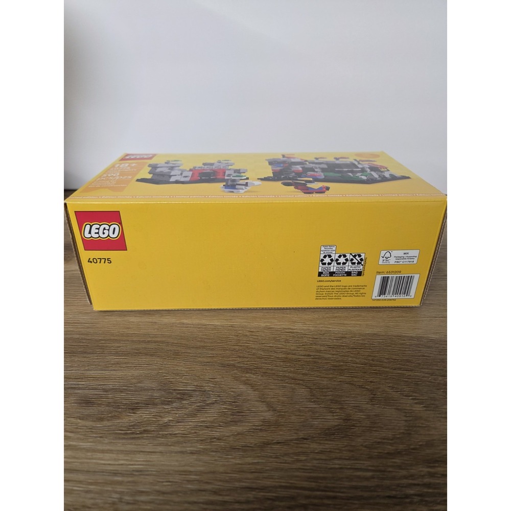 LEGO 40775 Mini Knight's Castle Set NEW November 2025 VIP Insiders GWP - Picture 6 of 7